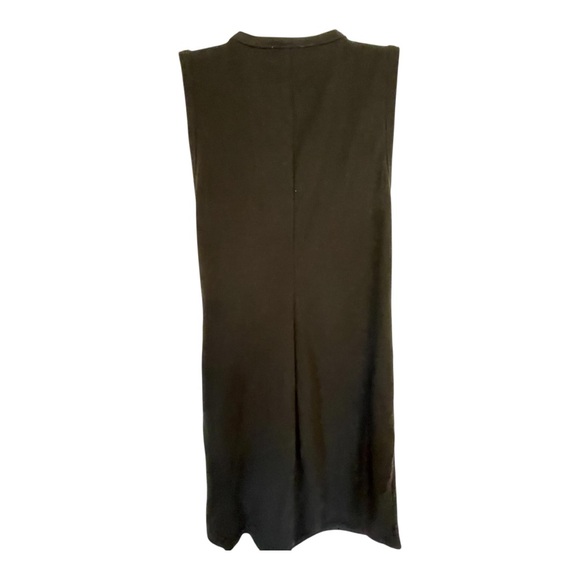 Socialite Black Sleeveless V-Neck Sheath Dress - Picture 2 of 6